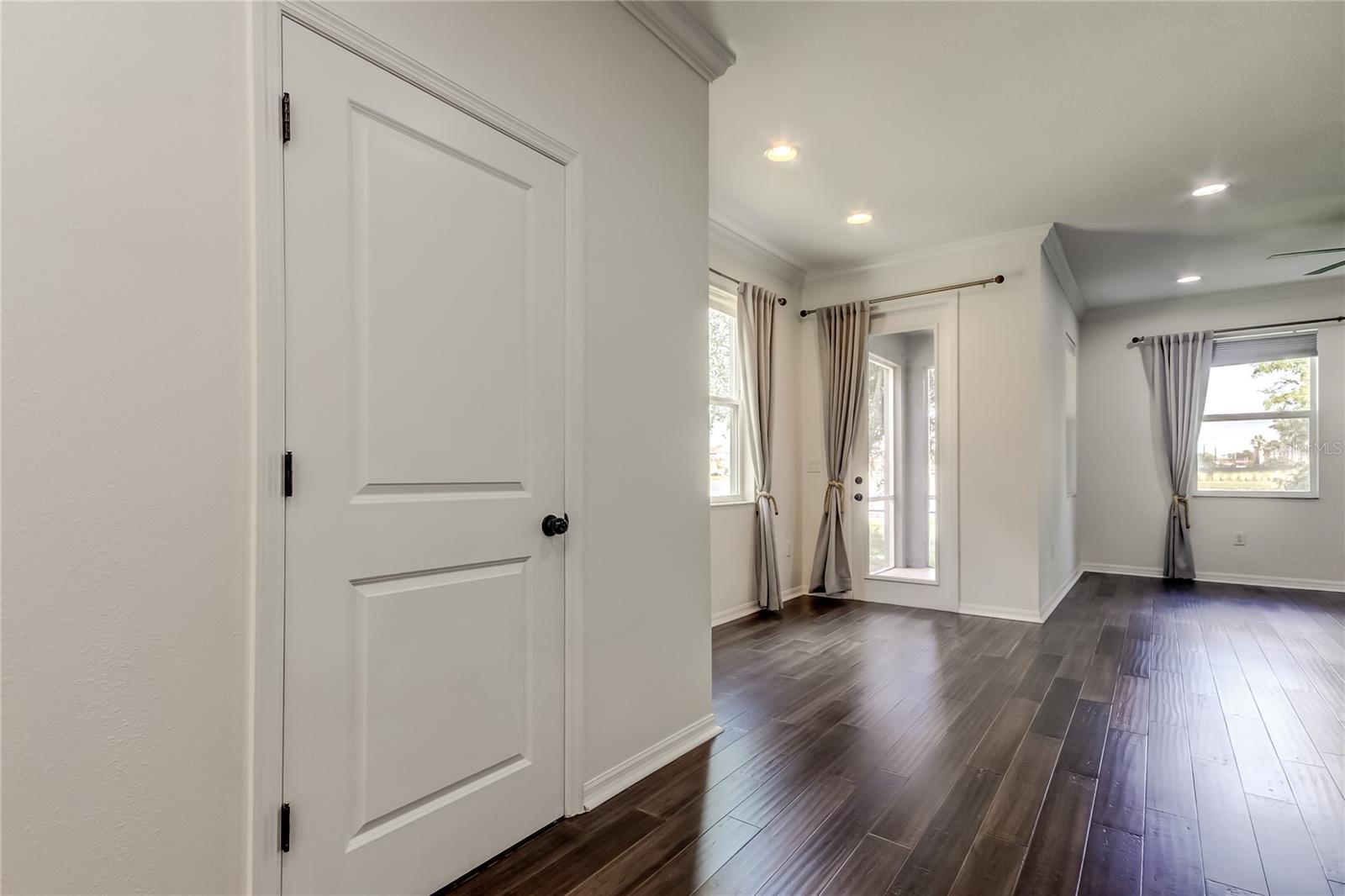 JACKSON SQUARE TWNHMS - Residential Lease