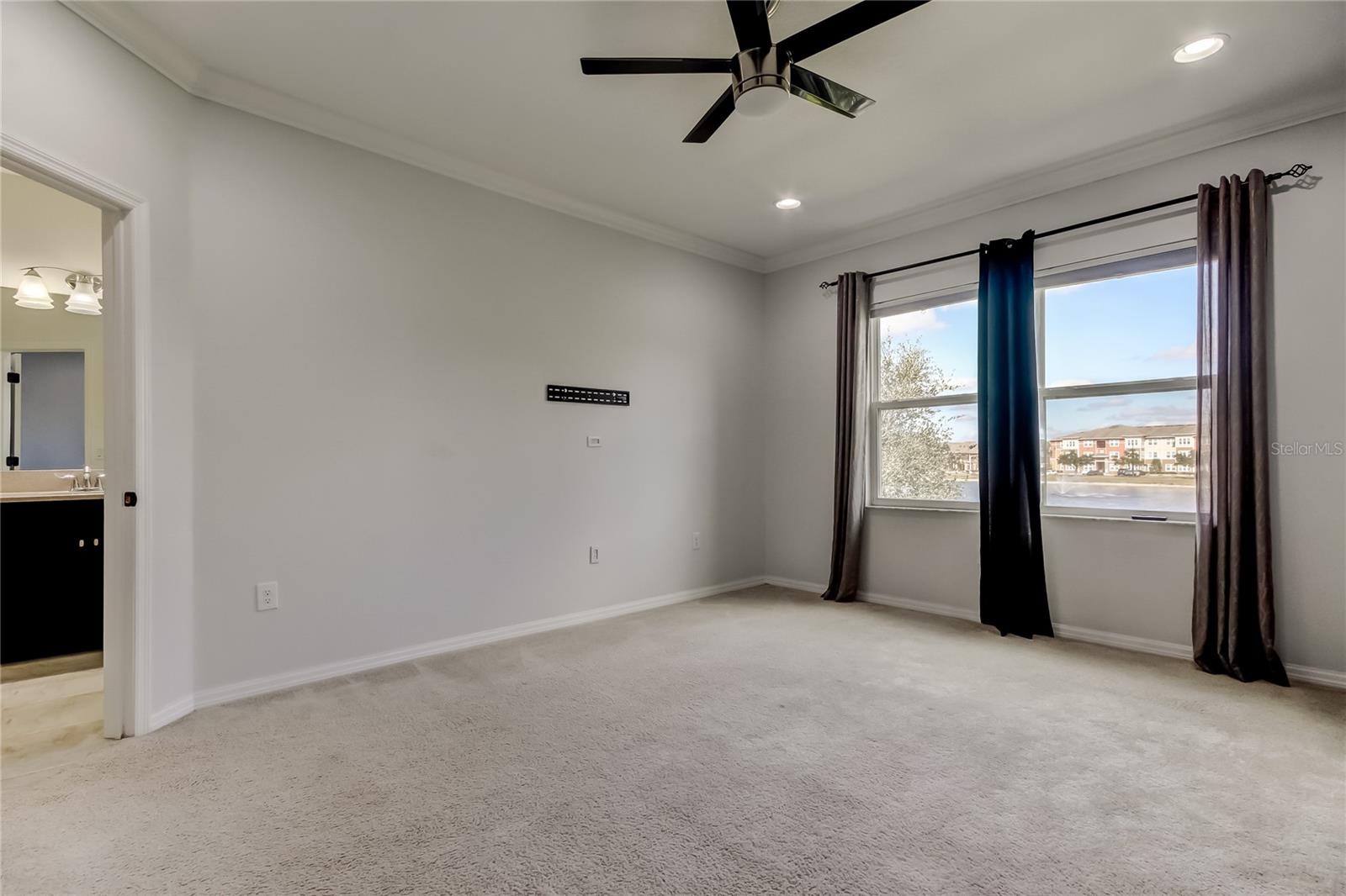 JACKSON SQUARE TWNHMS - Residential Lease