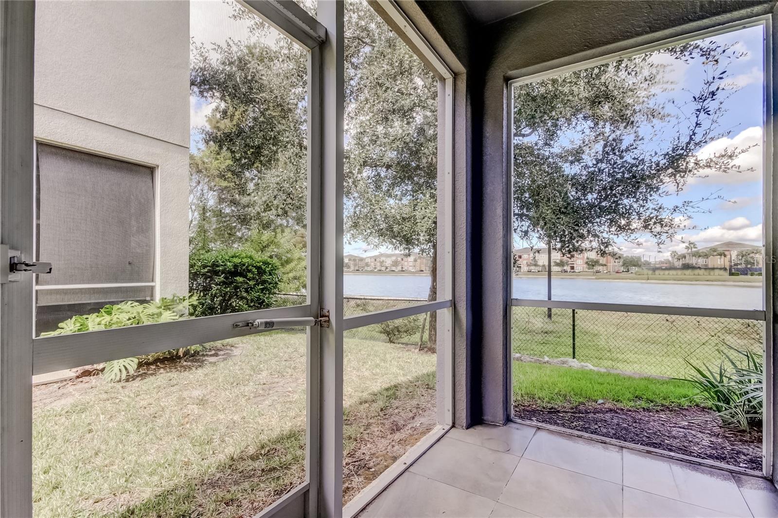 JACKSON SQUARE TWNHMS - Residential Lease