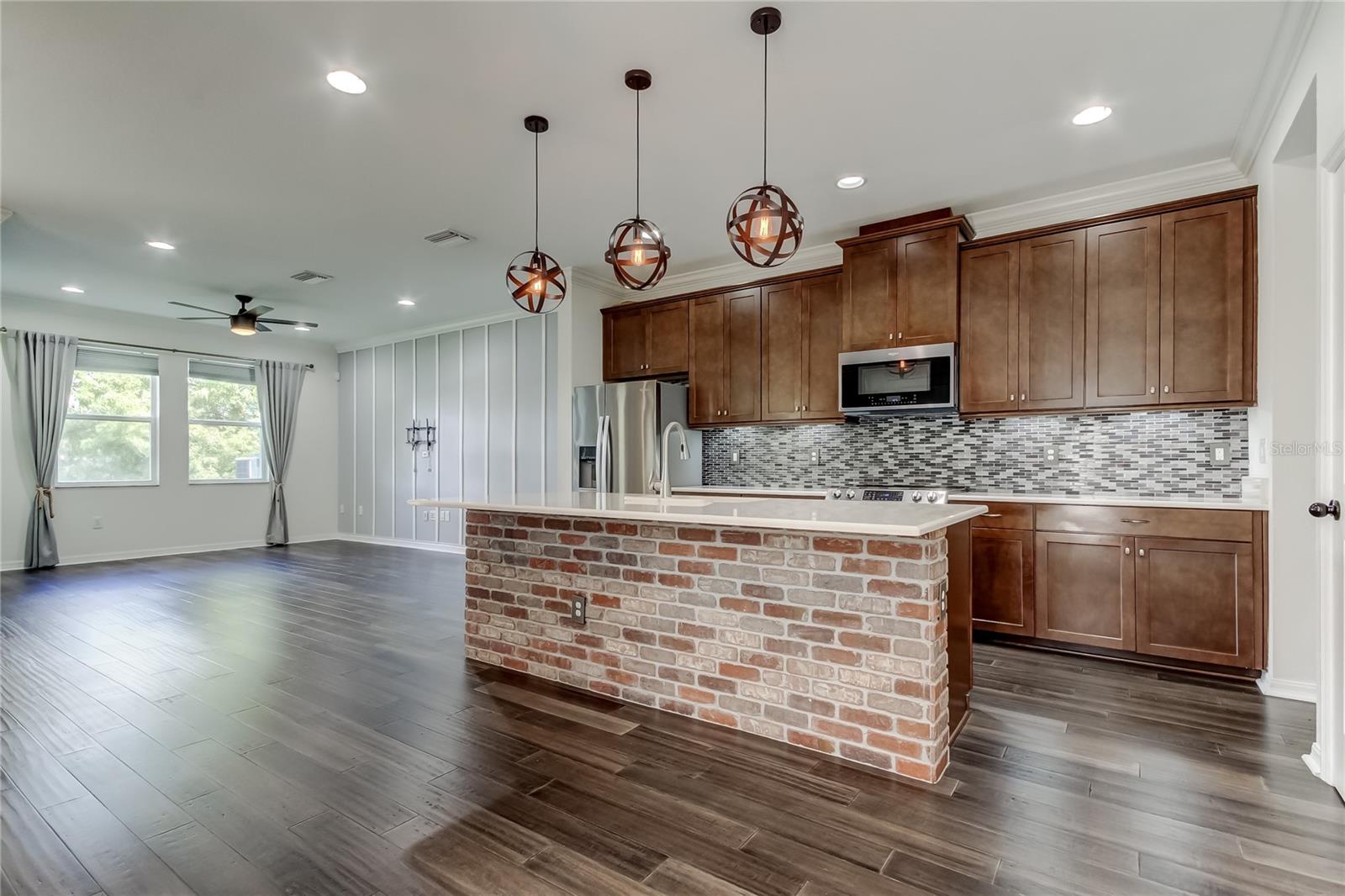 JACKSON SQUARE TWNHMS - Residential Lease