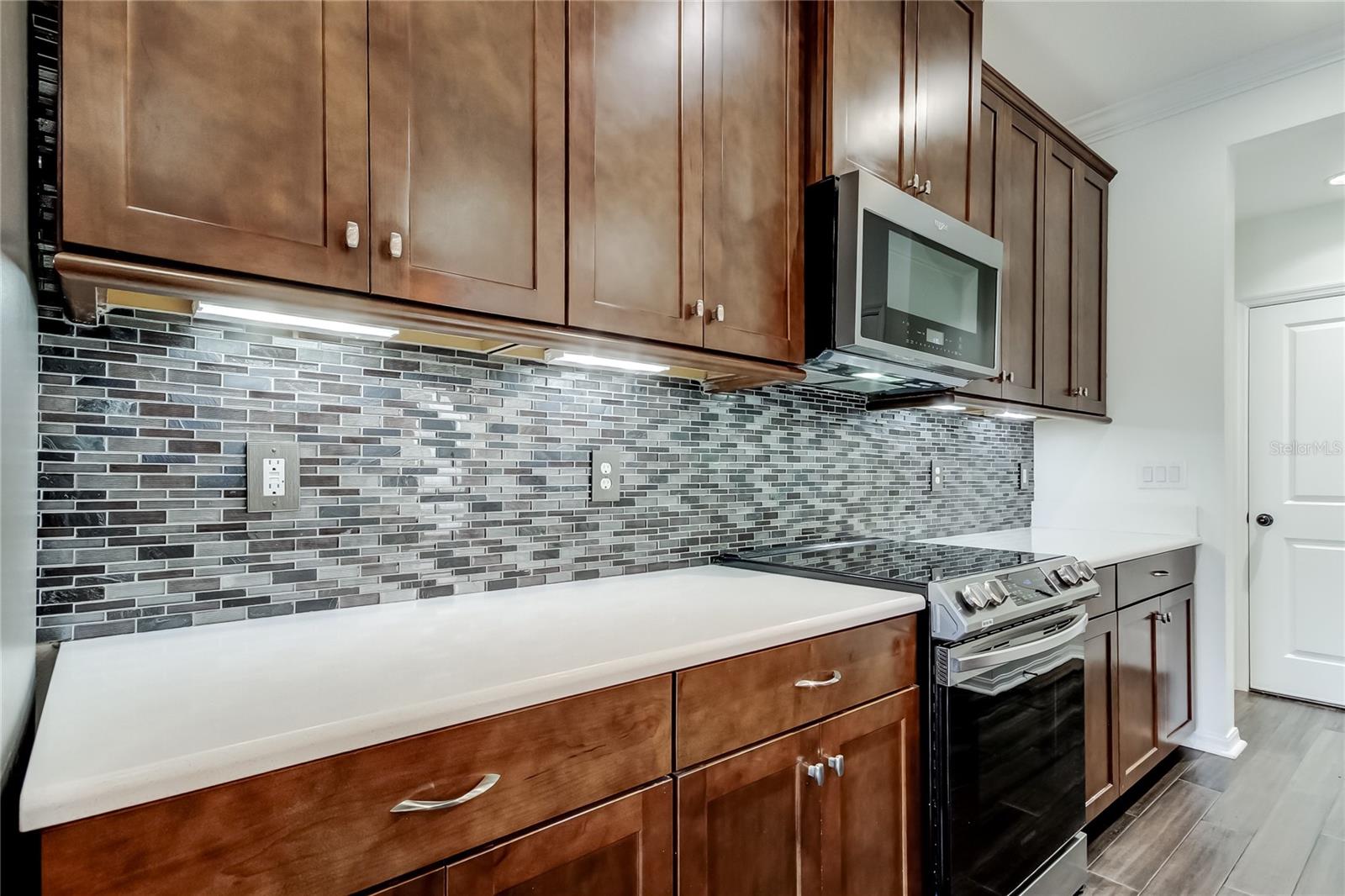 JACKSON SQUARE TWNHMS - Residential Lease