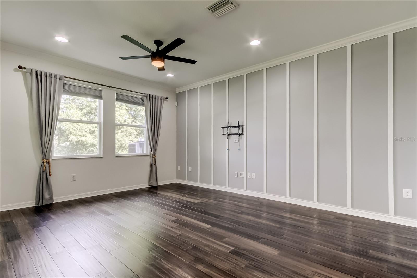 JACKSON SQUARE TWNHMS - Residential Lease