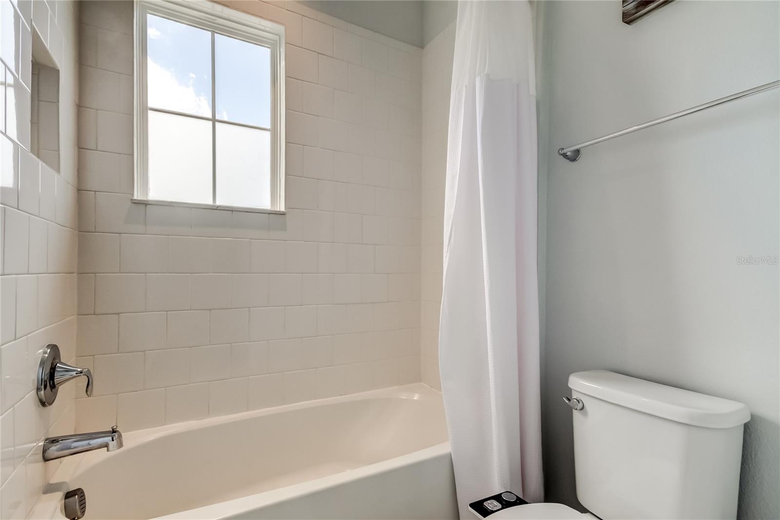 JACKSON SQUARE TWNHMS - Residential Lease