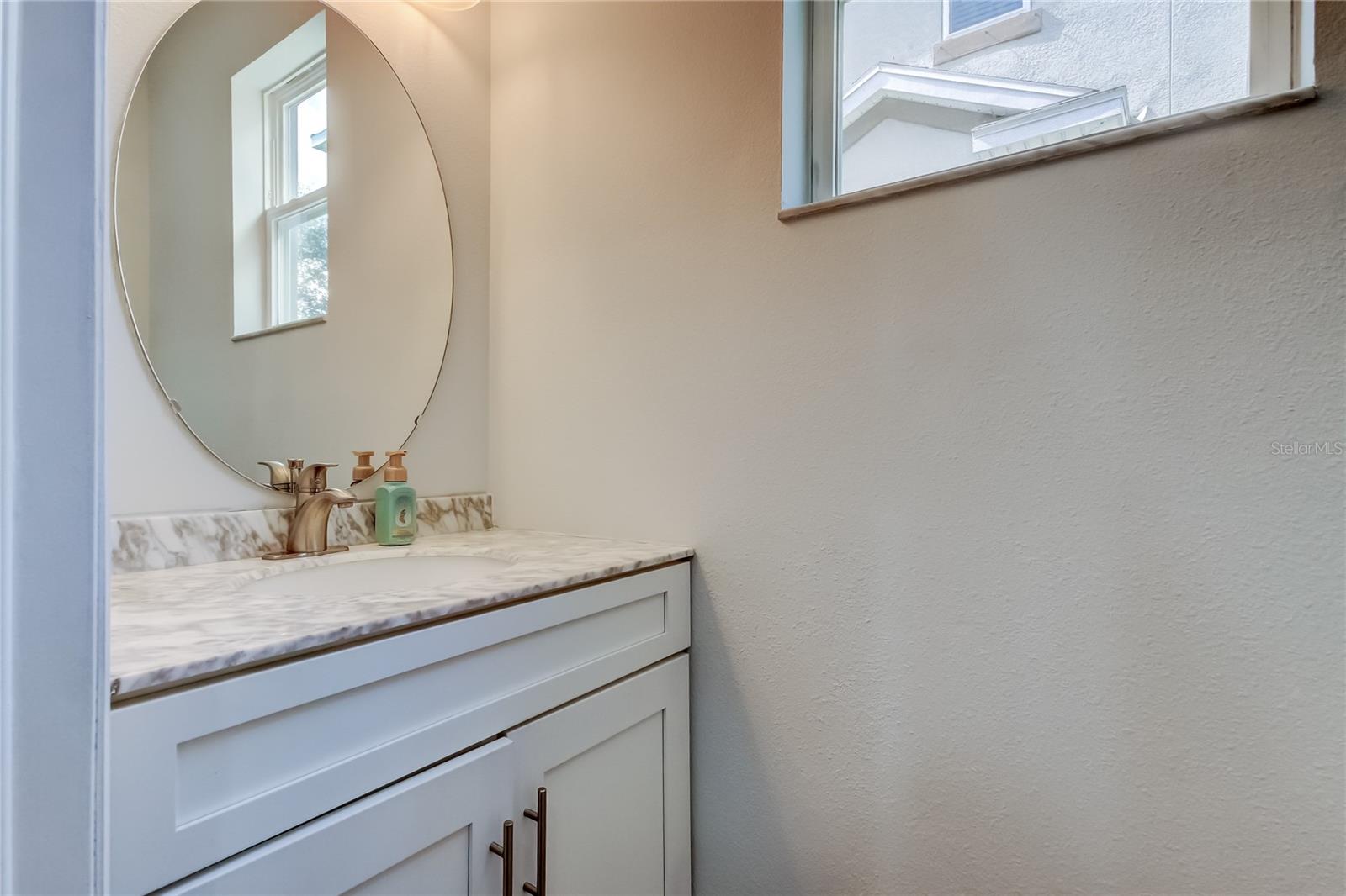 JACKSON SQUARE TWNHMS - Residential Lease