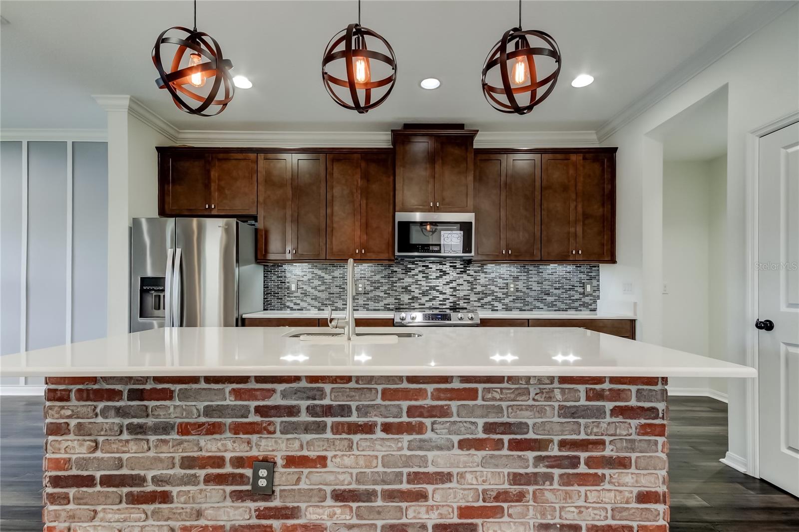 JACKSON SQUARE TWNHMS - Residential Lease