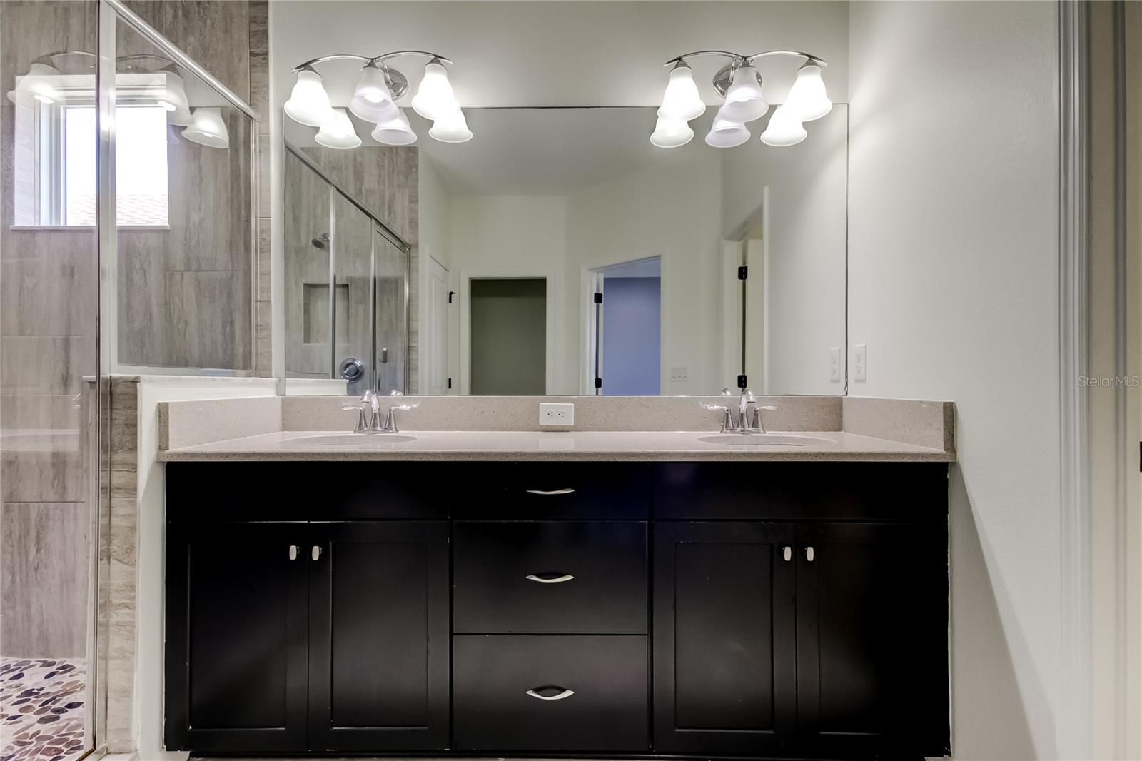 JACKSON SQUARE TWNHMS - Residential Lease