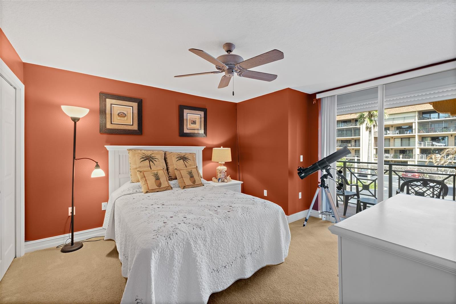 FLORES DEL MAR CONDO - Residential