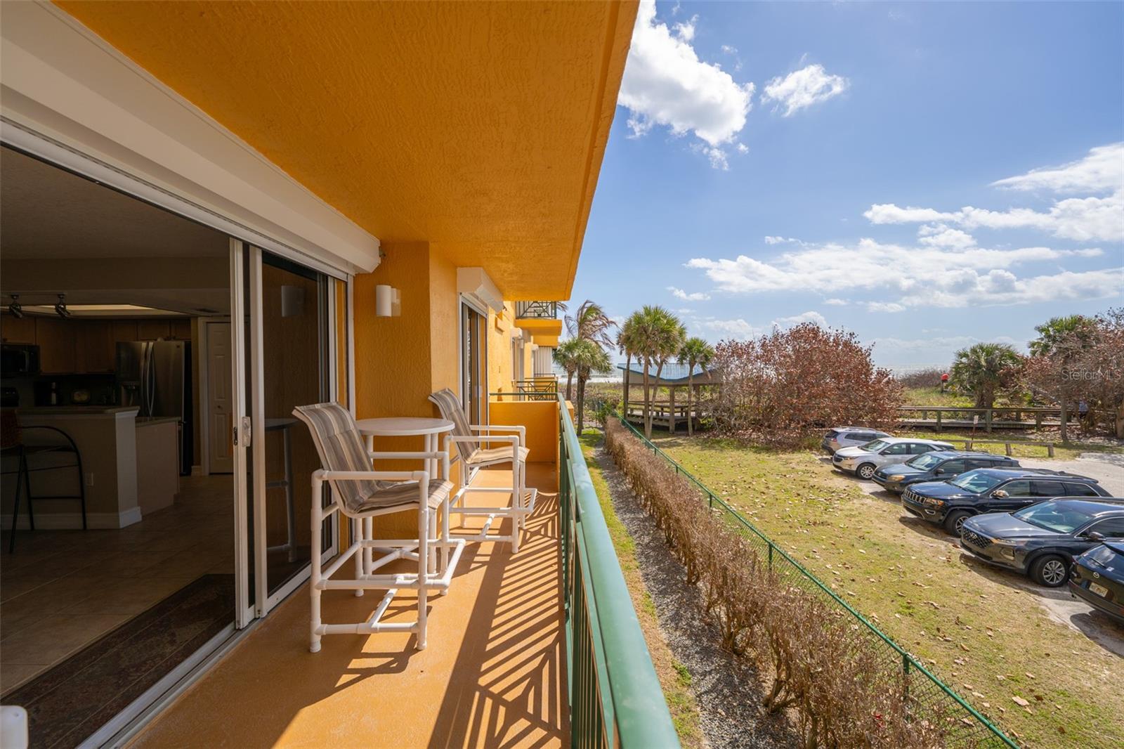 FLORES DEL MAR CONDO - Residential