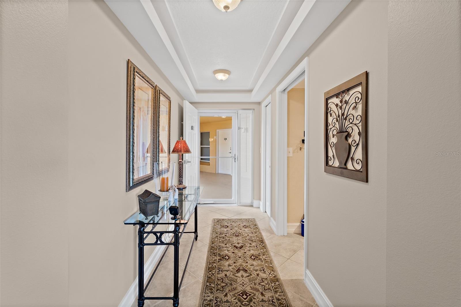 FLORES DEL MAR CONDO - Residential