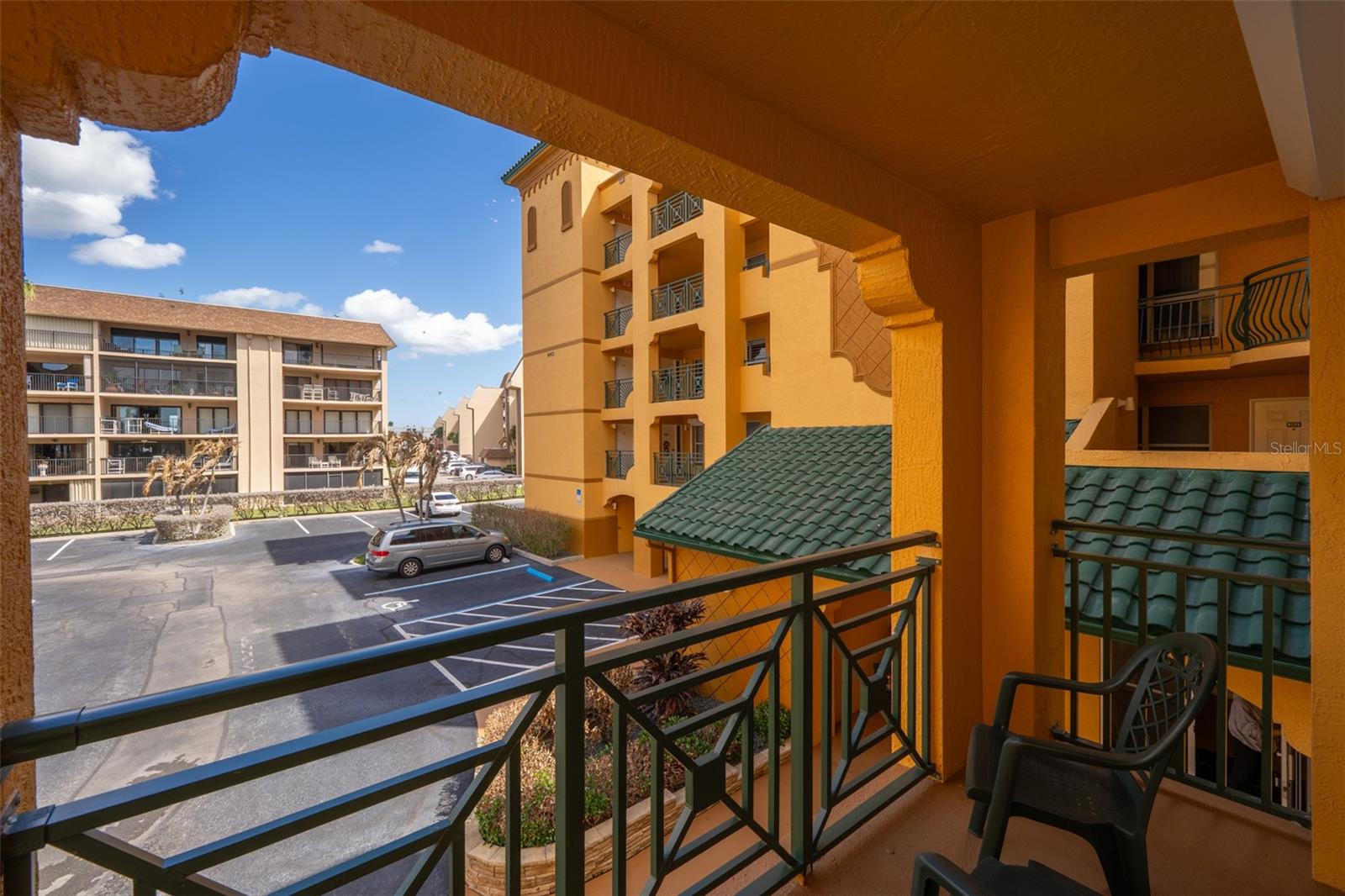 FLORES DEL MAR CONDO - Residential