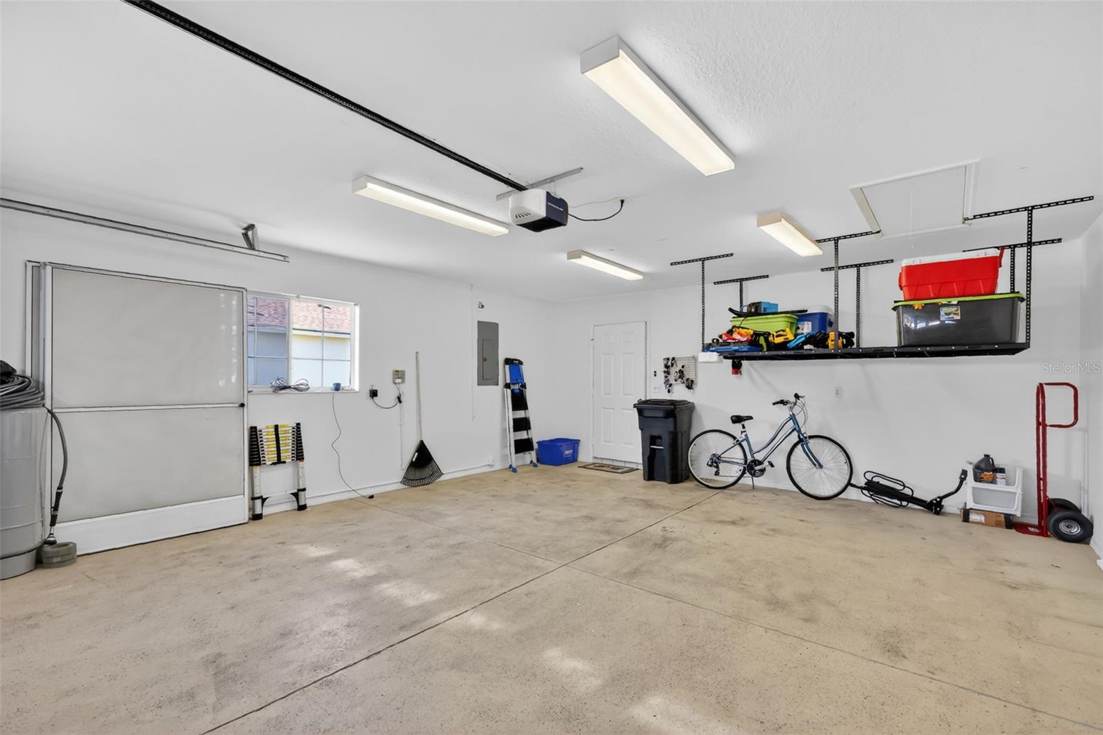 SPRUCE CRK GOLF & CC RESTON - Residential