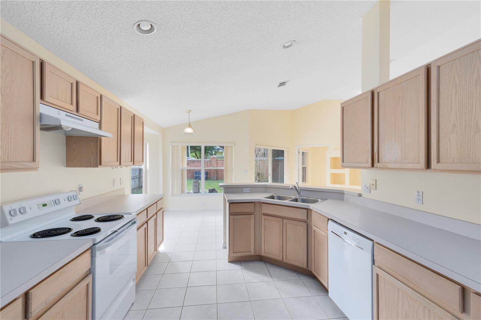 CRESCENT PARK PH 02 - Residential