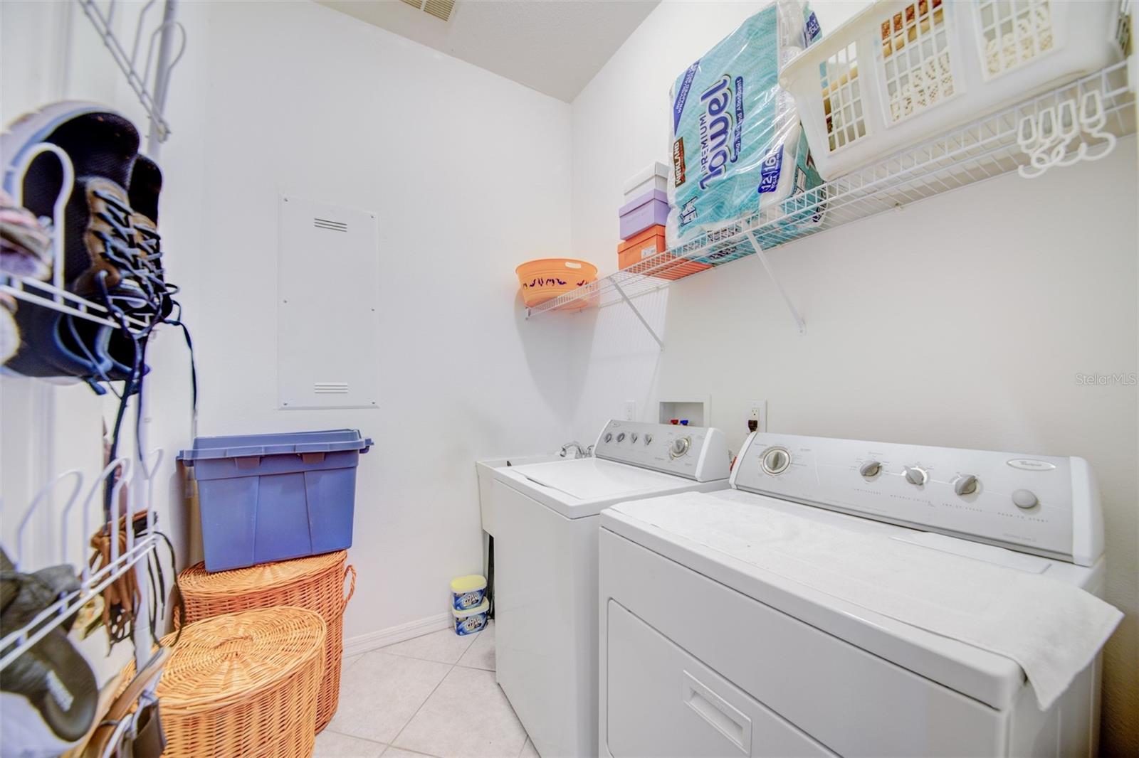 LAKE WEEKS PH 2 & 3 - Residential