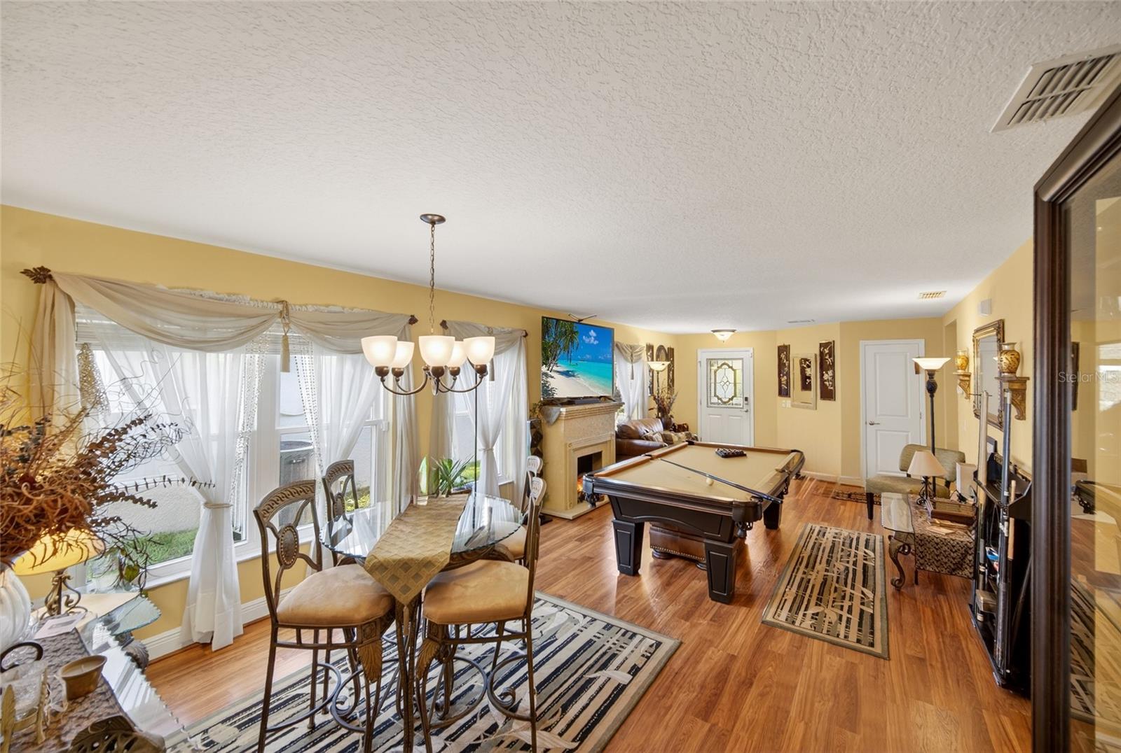 FOUR CORNERS PH 02 - Residential