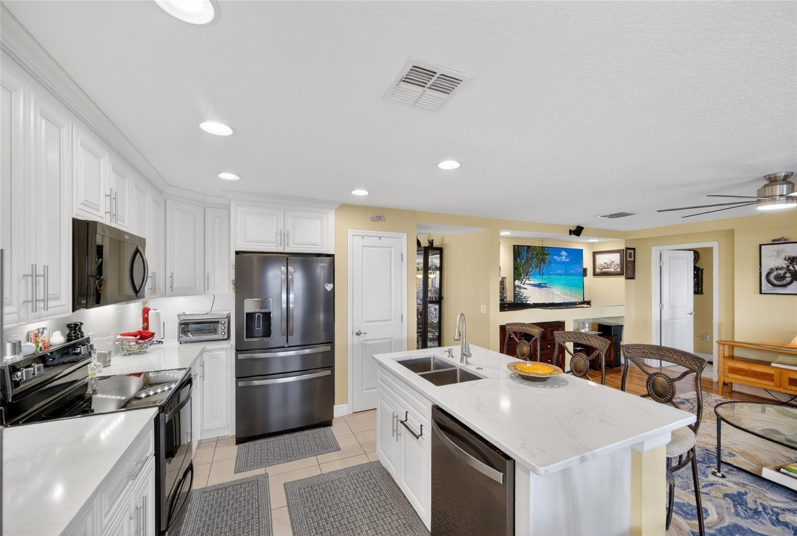 FOUR CORNERS PH 02 - Residential