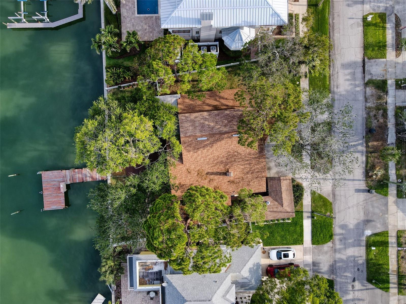 761 BAY ESPLANADE