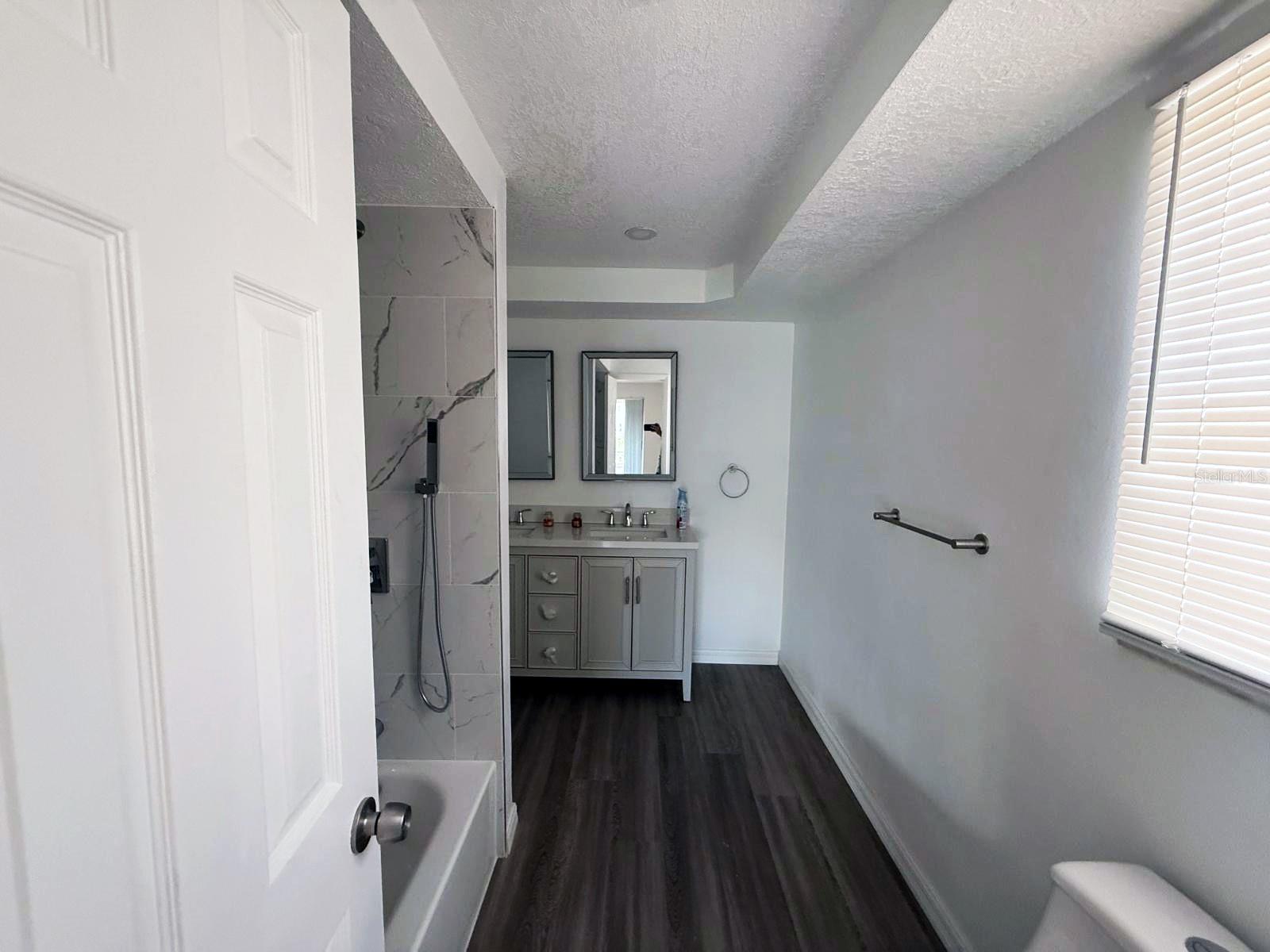 HOLIDAY LAKE ESTATES - Residential Lease