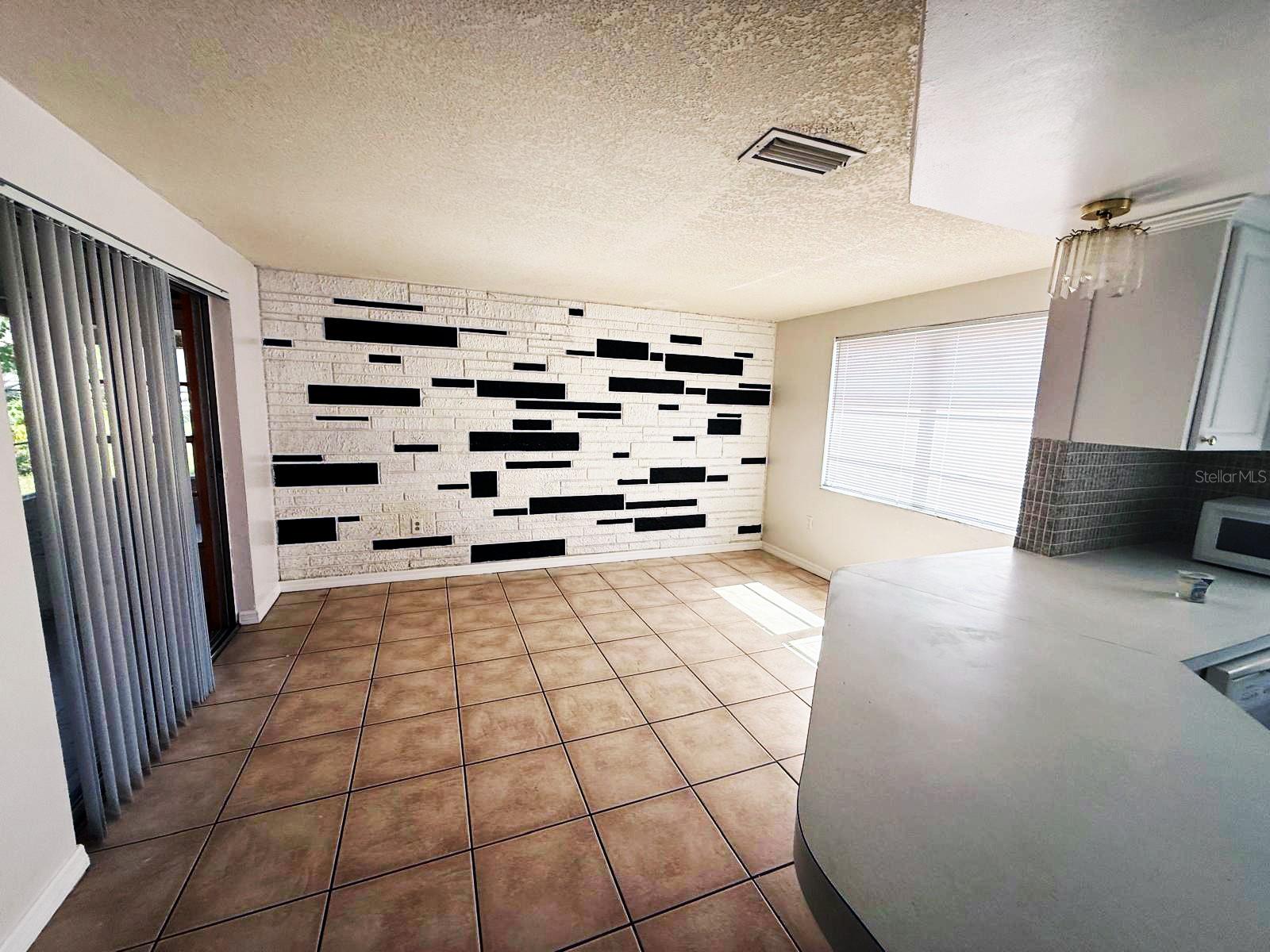 HOLIDAY LAKE ESTATES - Residential Lease