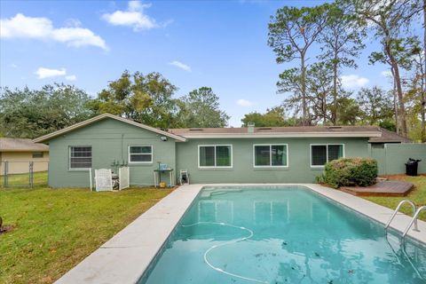 A home in LONGWOOD