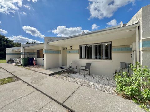 Photo of 104 Mayfair Place SW, Winter Haven, FL 33880 (MLS # P4936936)