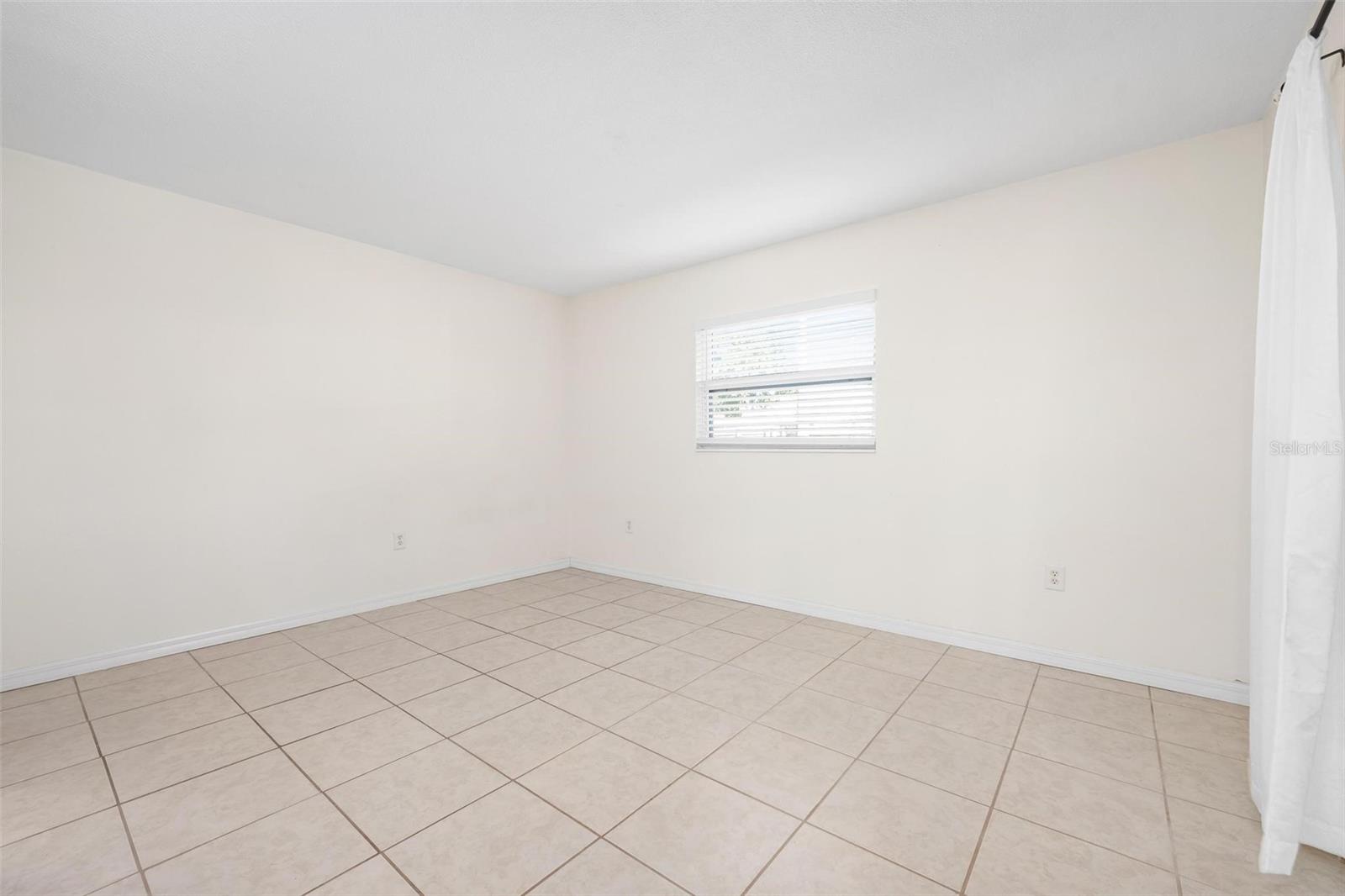 WINDSOR PARK FIRST UNIT - Residential