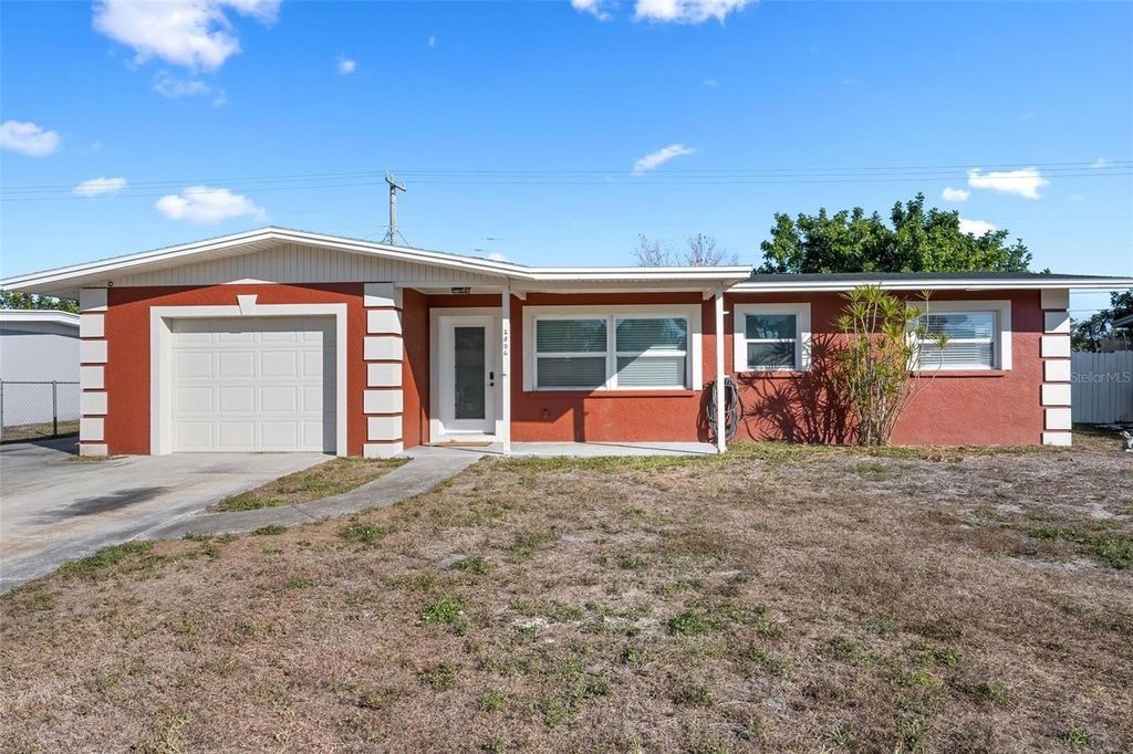 Photo of 2806 Oxford Drive W, Bradenton, FL 34205 (MLS # A4681288)