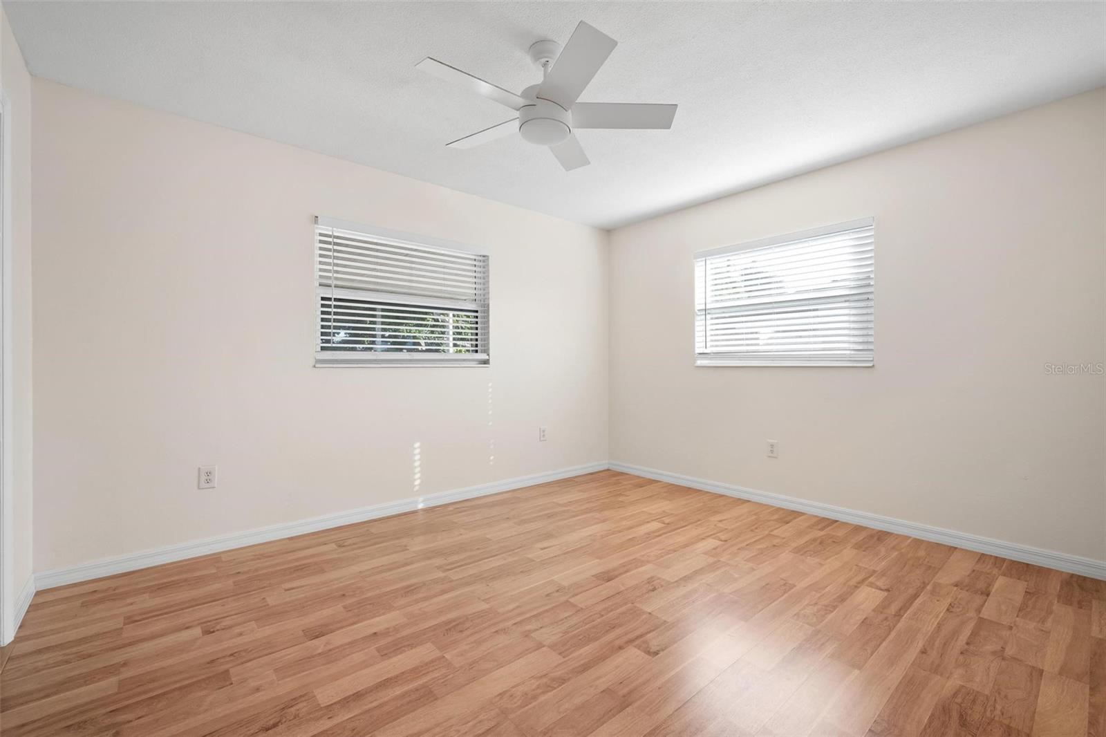 WINDSOR PARK FIRST UNIT - Residential