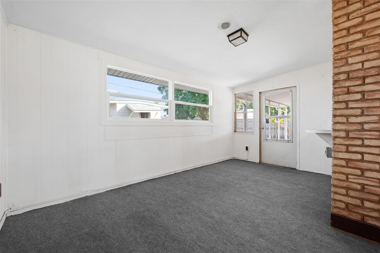 WINDSOR PARK FIRST UNIT - Residential