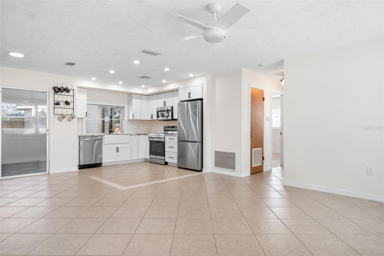 WINDSOR PARK FIRST UNIT - Residential