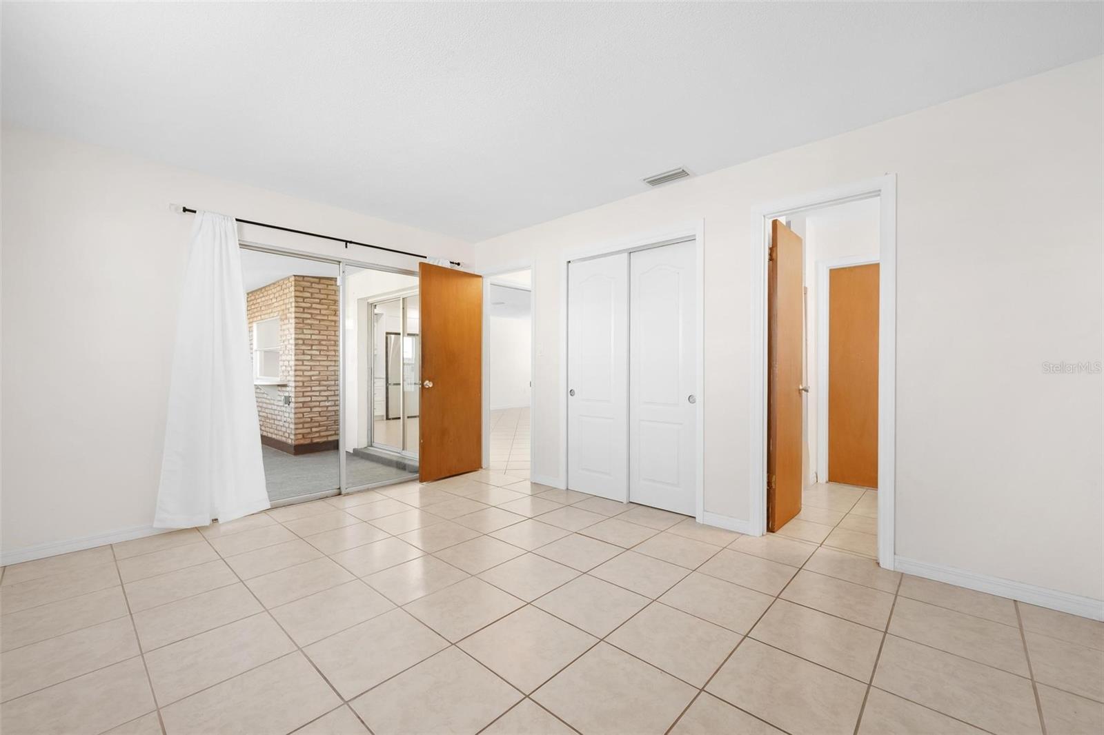 WINDSOR PARK FIRST UNIT - Residential