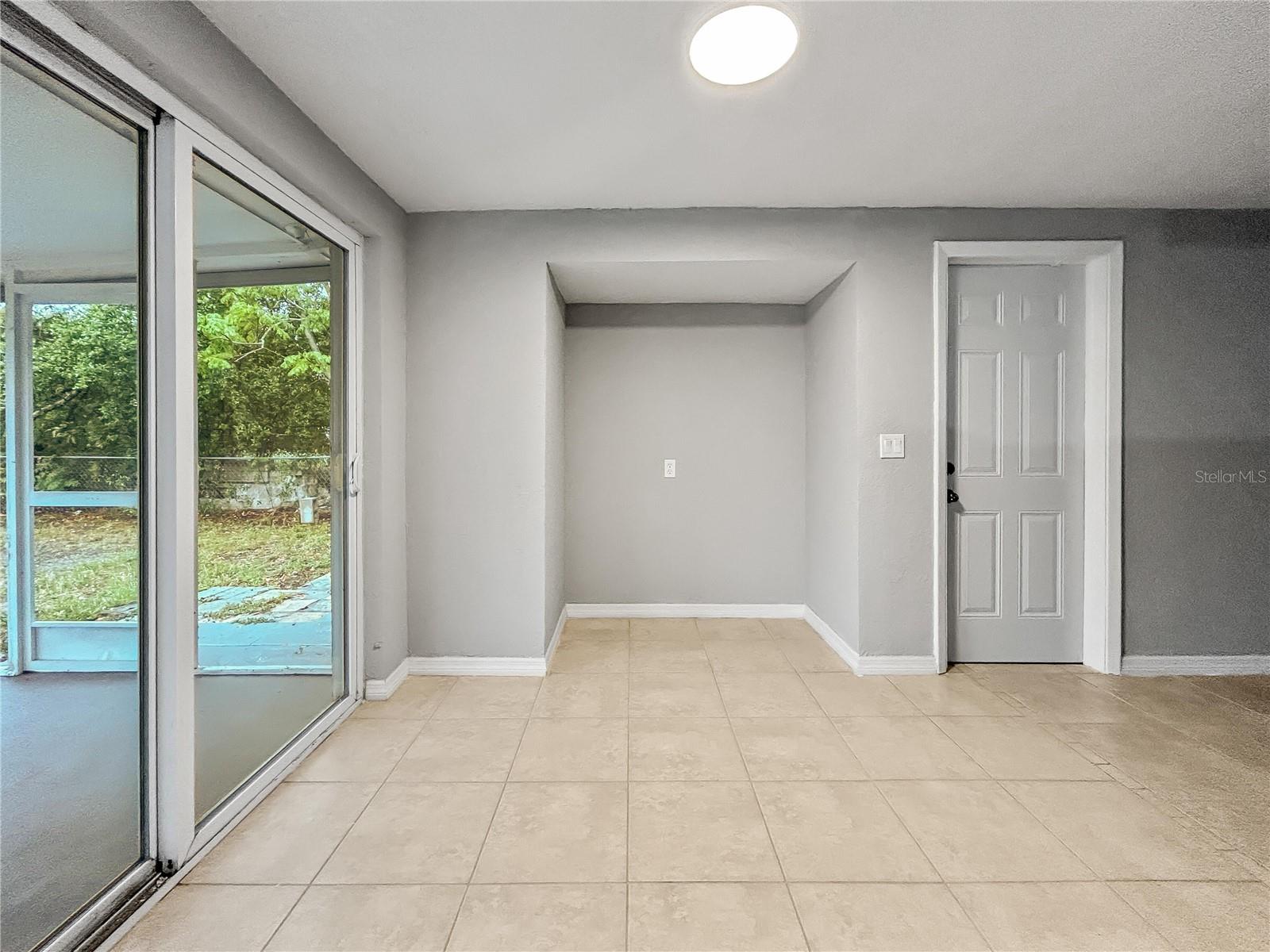 MIDWAY ACRES - Residential