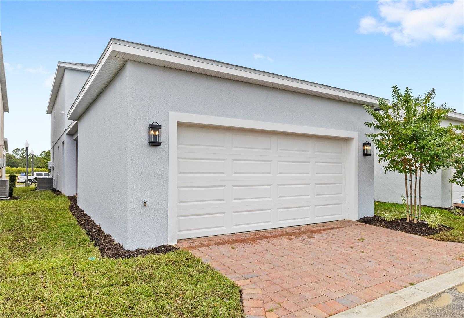 OAKS AT KELLY PARK - Residential Lease