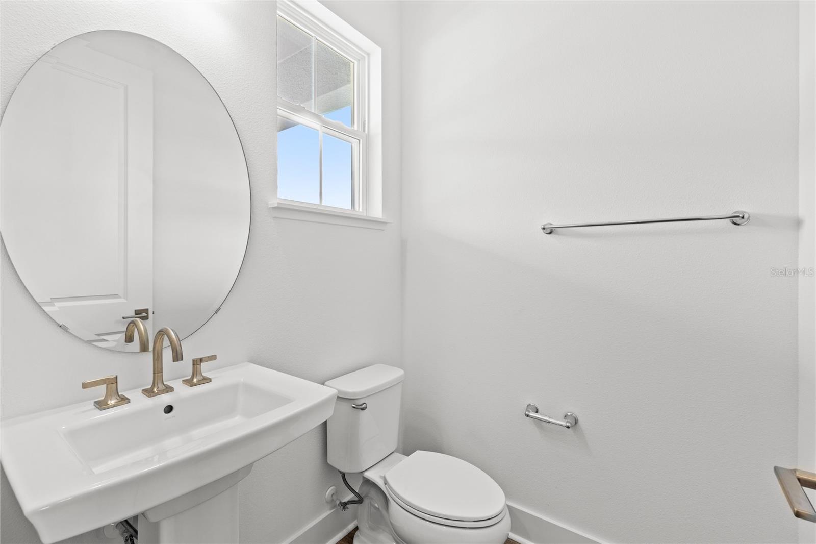 OAKS AT KELLY PARK - Residential Lease