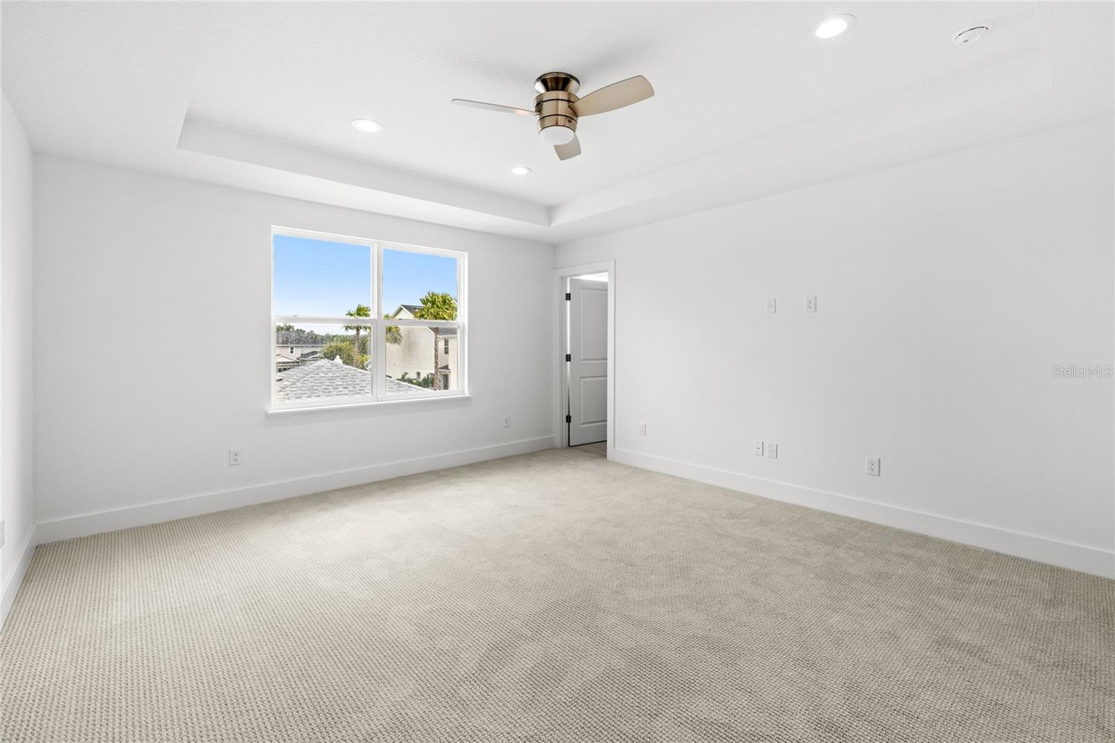 OAKS AT KELLY PARK - Residential Lease