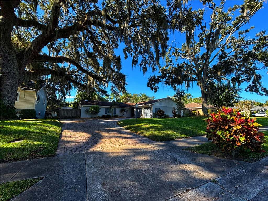 Photo of 428 Harbour Island Road, Orlando, FL 32809 (MLS # O6420479)