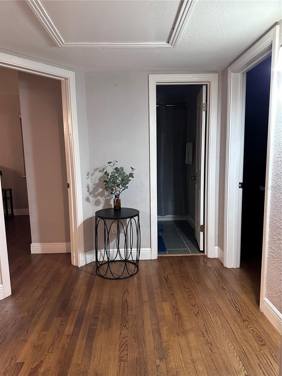 BEVERLY HILLS - Residential