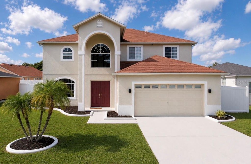 Photo of 412 Marlberry Leaf Avenue, Kissimmee, FL 34758 (MLS # G5114838)