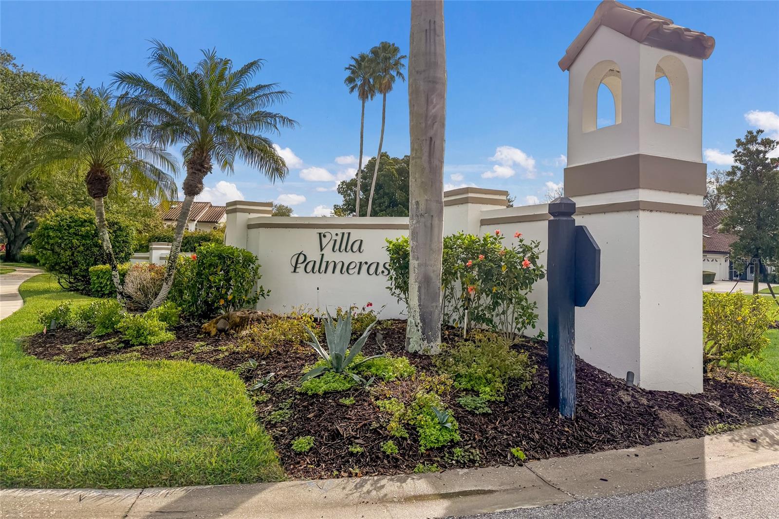 VILLA PALMERAS - Residential