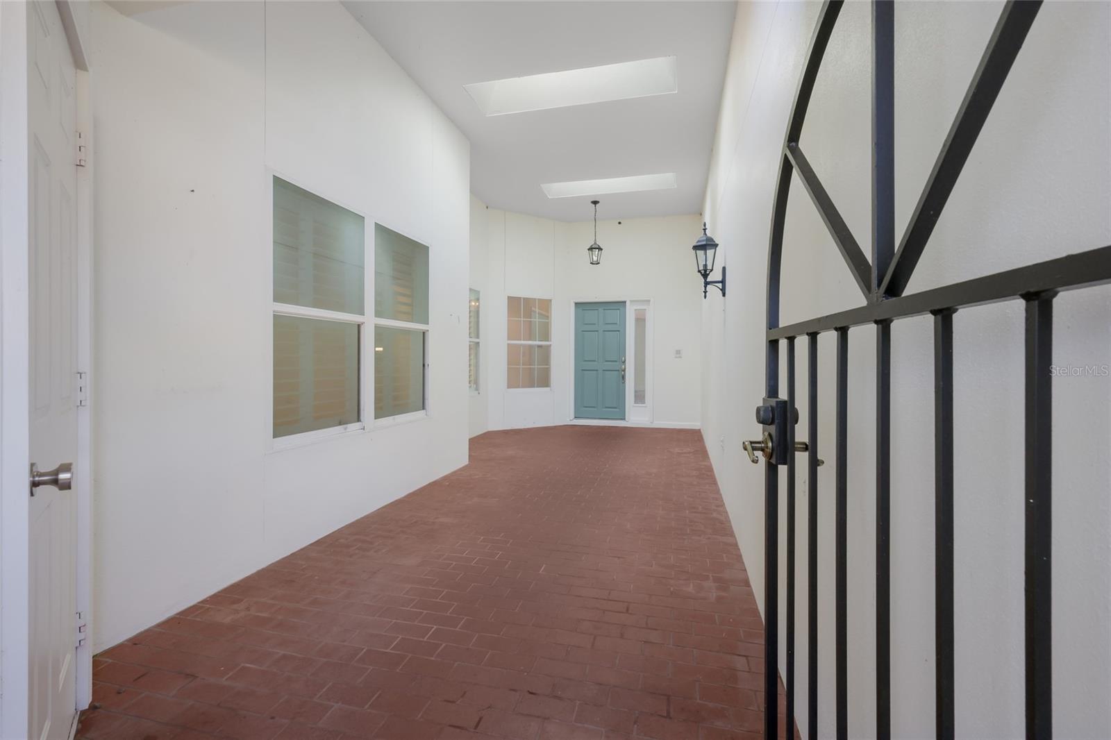 VILLA PALMERAS - Residential