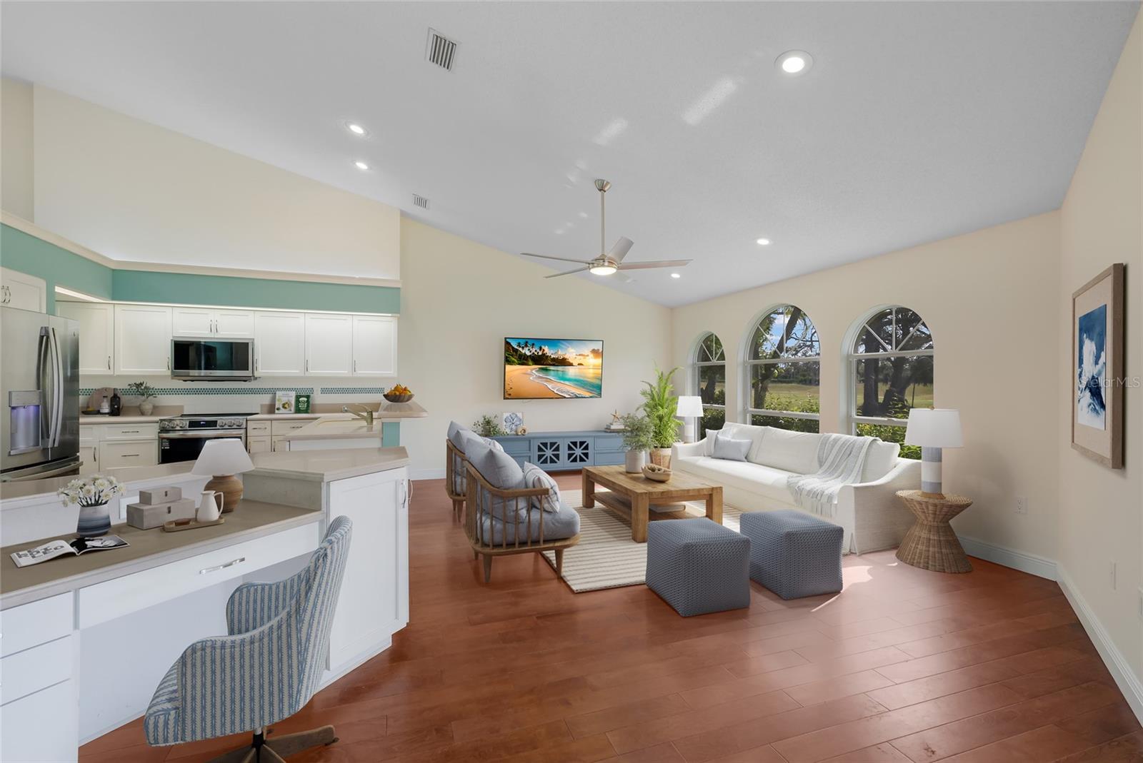 VILLA PALMERAS - Residential