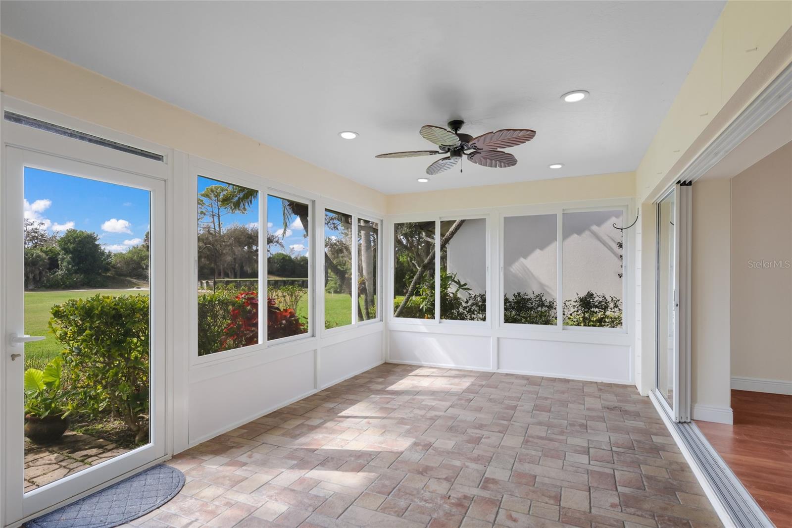 VILLA PALMERAS - Residential