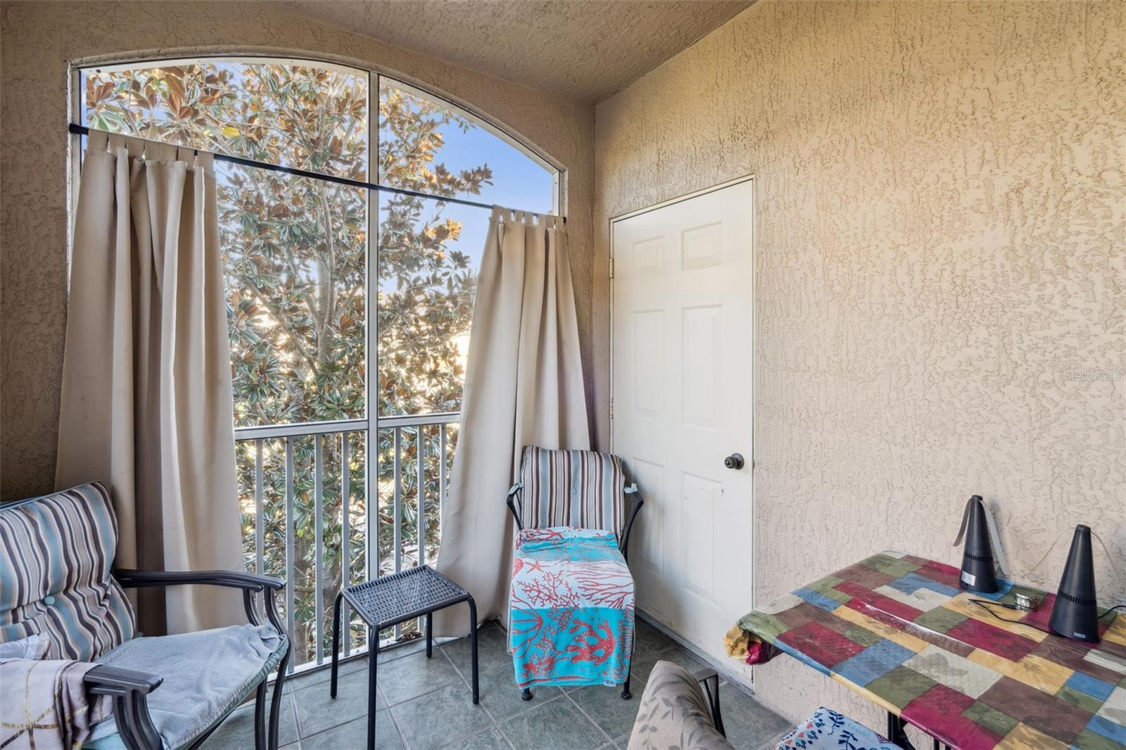 SUMMERGATE CONDO PH 01 5923/0662 - Residential