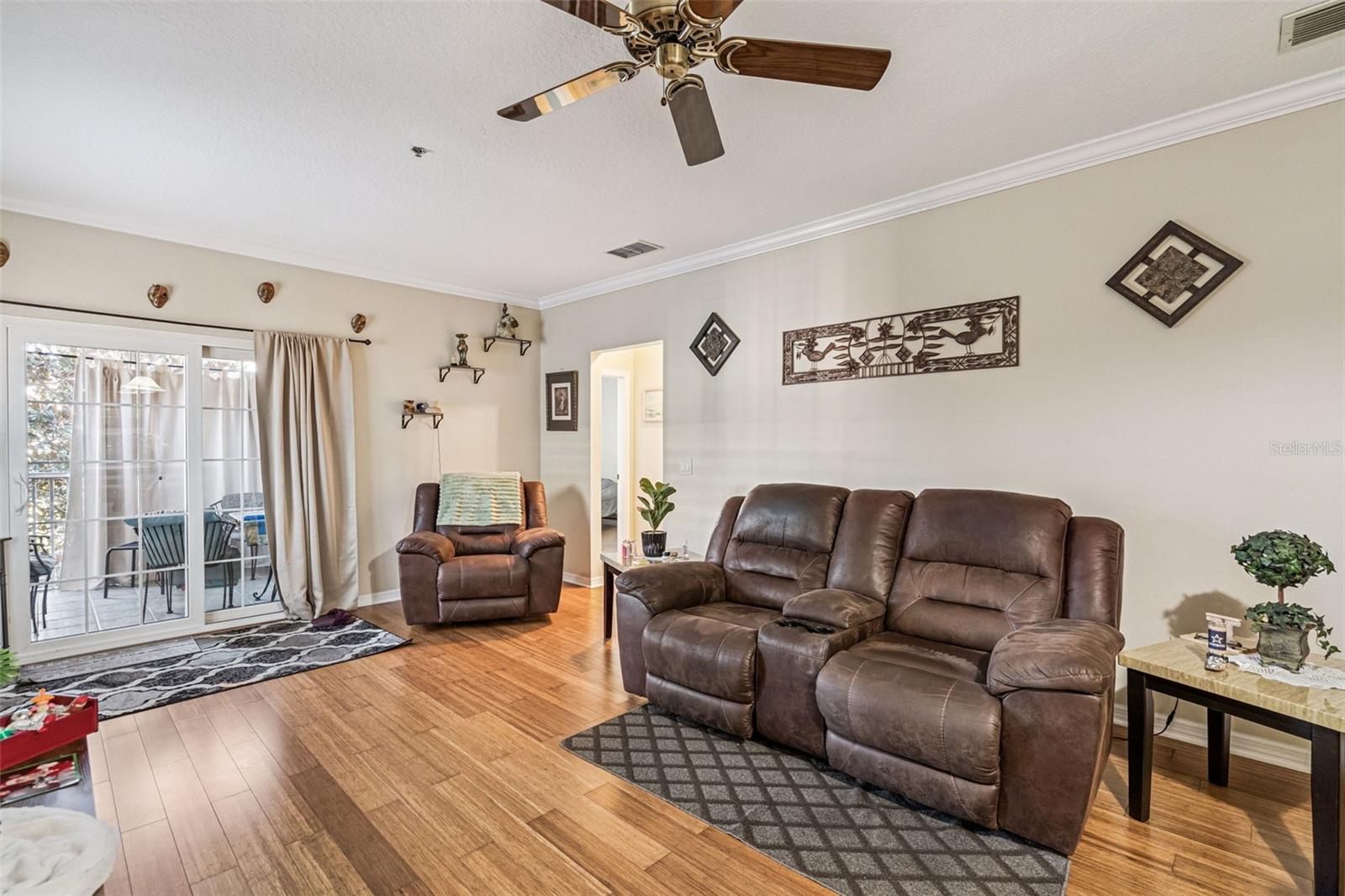 SUMMERGATE CONDO PH 01 5923/0662 - Residential