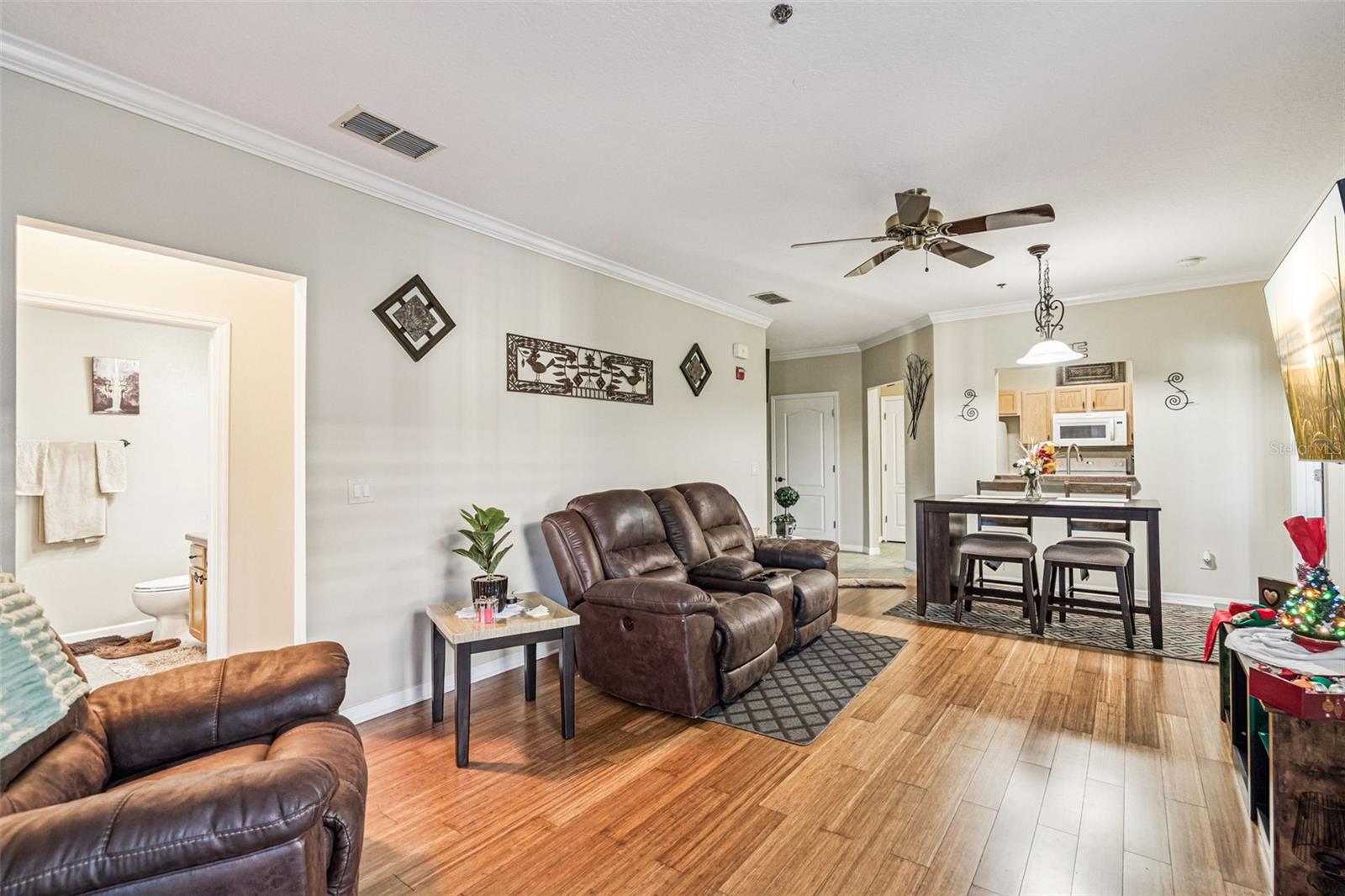 SUMMERGATE CONDO PH 01 5923/0662 - Residential