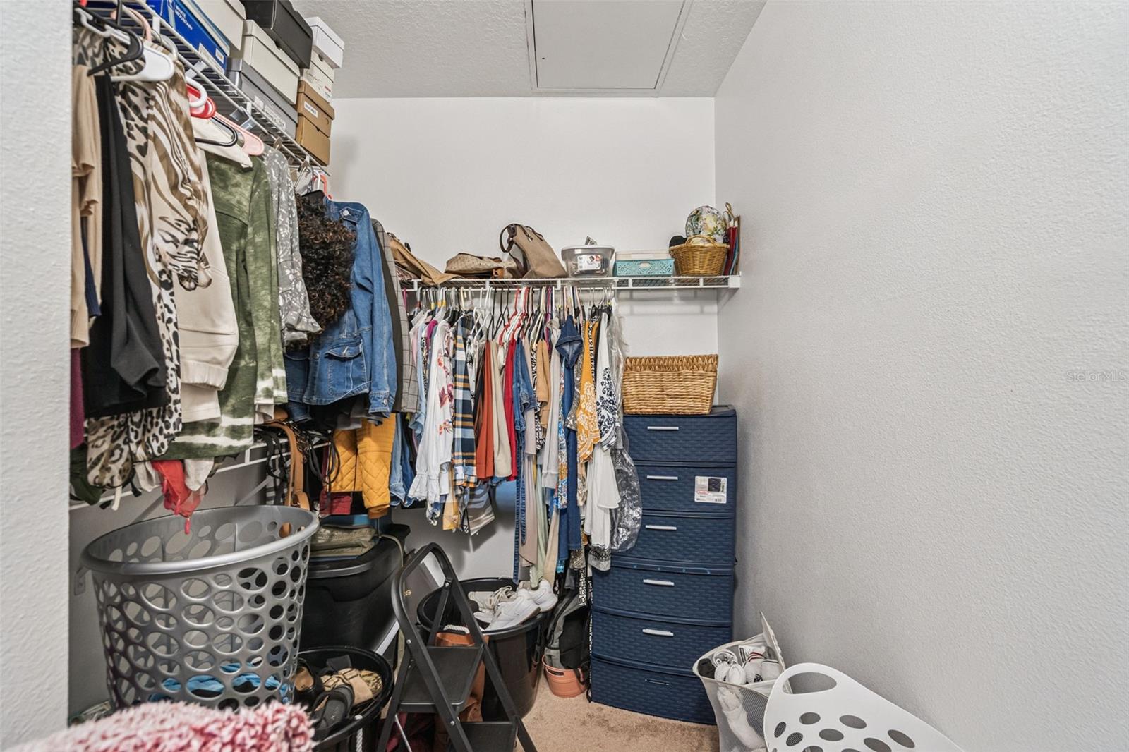 SUMMERGATE CONDO PH 01 5923/0662 - Residential