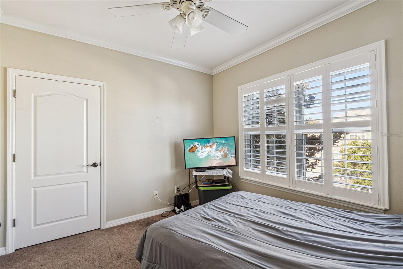 SUMMERGATE CONDO PH 01 5923/0662 - Residential