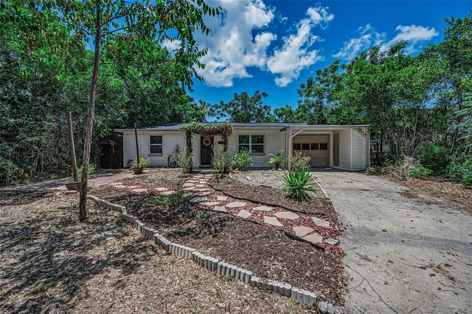 4312 BEACON SQUARE DRIVE