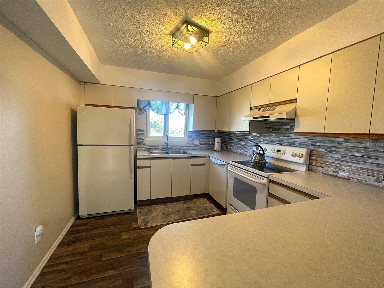 CHATHAM PH 01 - Residential