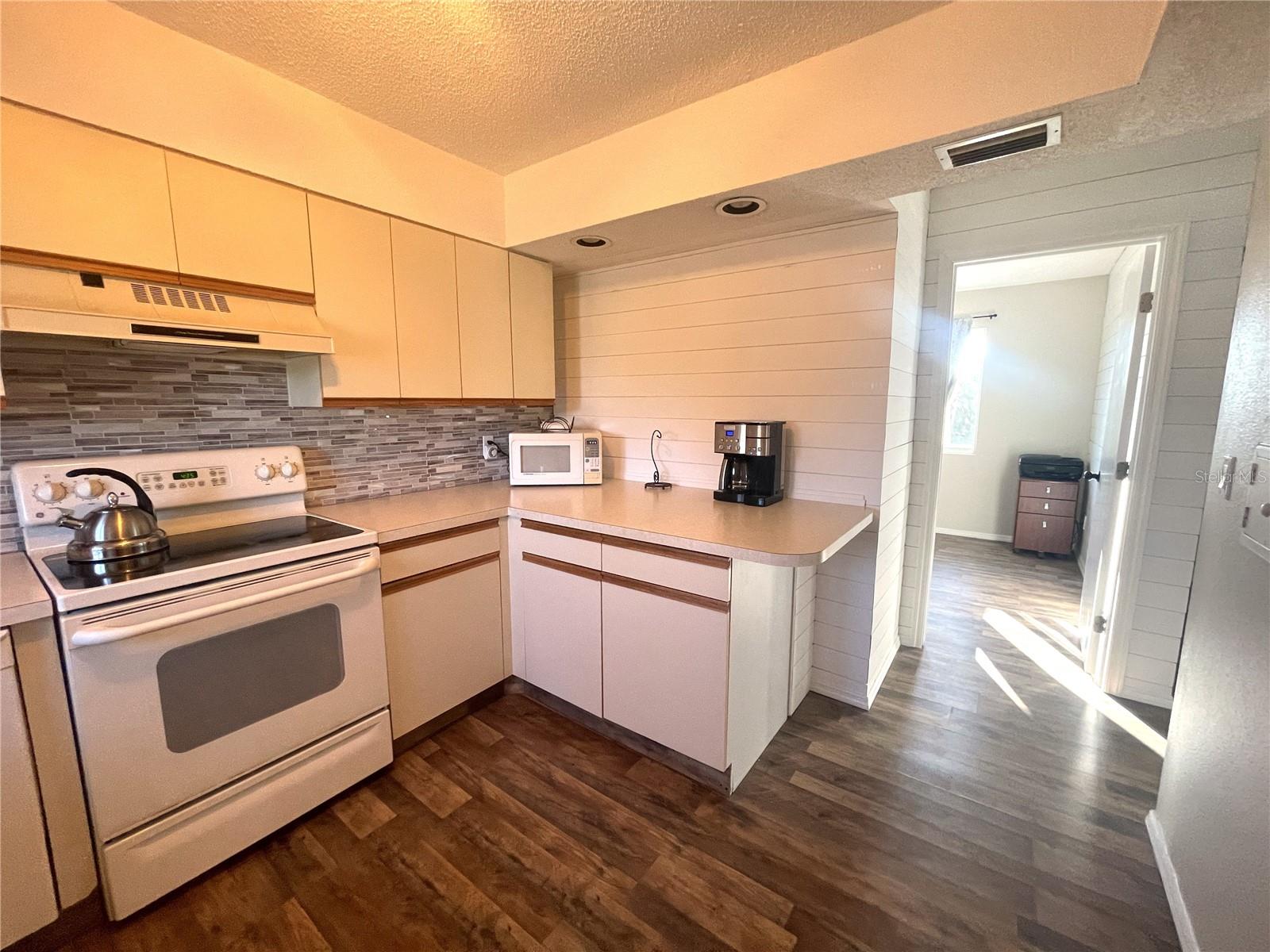 CHATHAM PH 01 - Residential