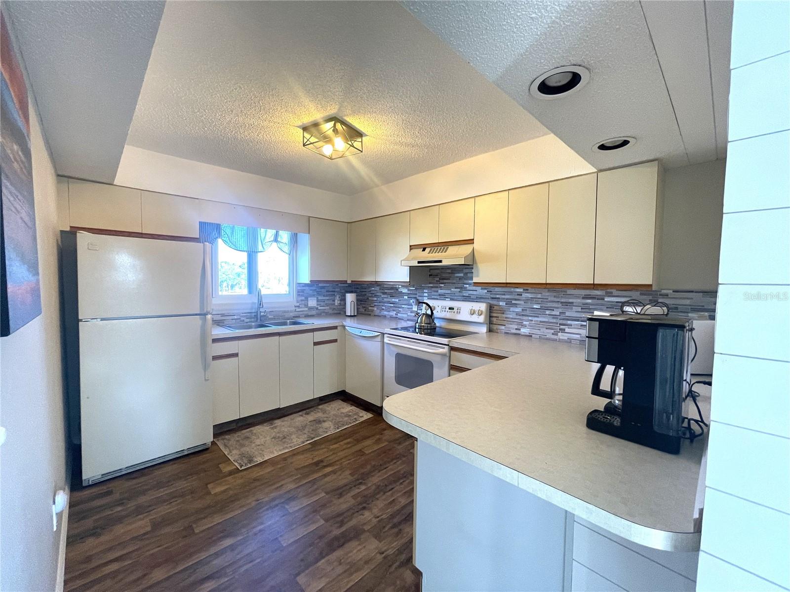 CHATHAM PH 01 - Residential